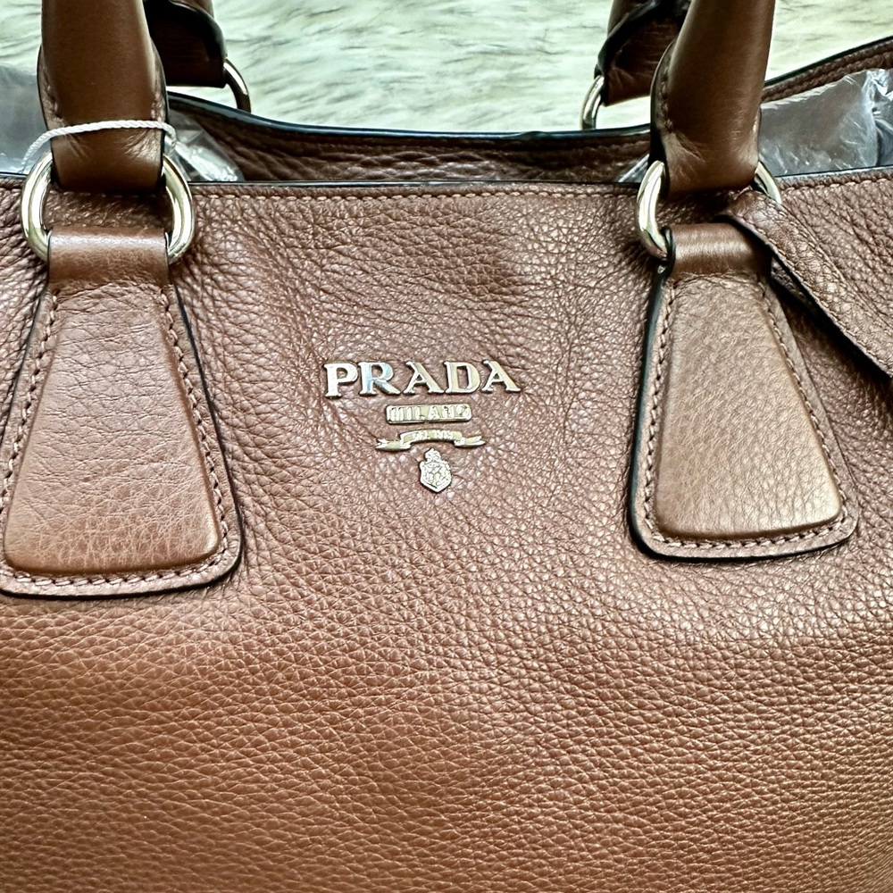🔥 Prada Brown Large Leather bag - Expandable Sides